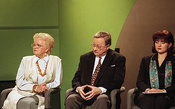 Kandidatai į prezidentus su antrosiomis pusėmis ir štabo nariais debatuose 1997-aisiais