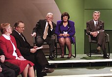 Kandidatai į prezidentus su antrosiomis pusėmis ir štabo nariais debatuose 1997-aisiais