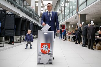 Naglis Puteikis balsuoja