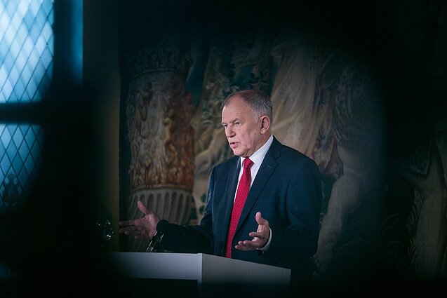 Dienos tema. Vytenis Andriukaitis: praėjusiais metais nuo gripo Europoje mirė apie 37 tūkst. žmonių, bet panikos nebuvo (su vertimu į gestų k.)