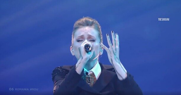 „Eurovizija 2019“. Rumunija. Ester Peony – „On a Sunday“
