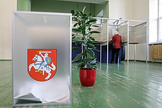 Vyksta prezidento ir Europos Parlamento rinkimai