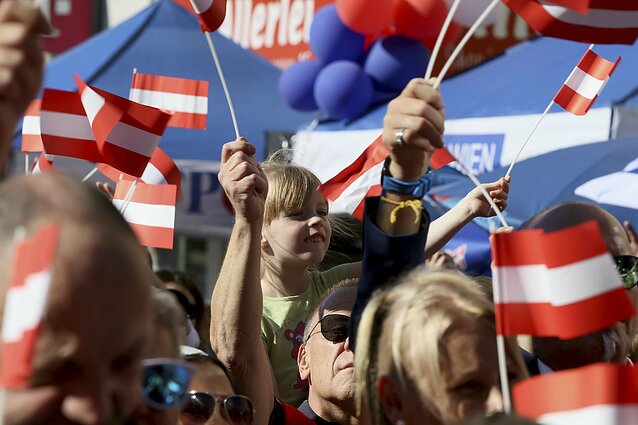 Nors Austrijoje įsigaliojo griežtas karantinas, mokymo įstaigos vis dar atidarytos: likti namuose ar eiti į mokyklą – spręs mokinių tėvai