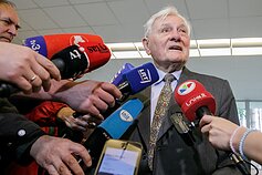 Valdas Adamkus