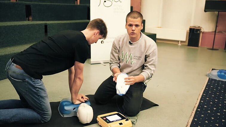 Pirmoji pagalba: kaip nepasimesti ir reaguoti tinkamai?  