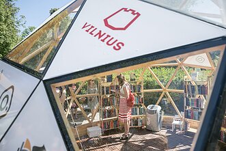 Bernardinų sode atidaryta vasaros skaitykla 