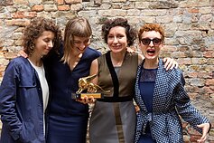 „Saulė ir jūra (Marina)“