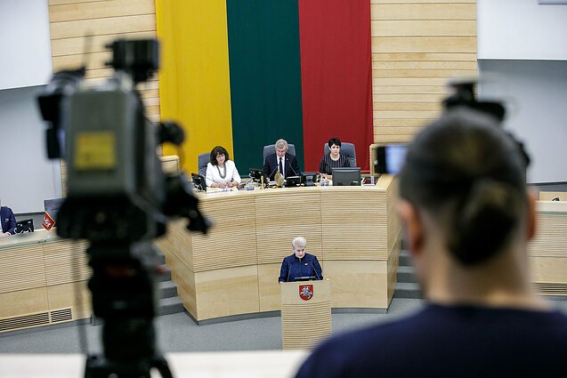 Dalia Grybauskaitė skaito metinį pranešimą