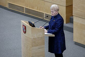 Dalia Grybauskaitė skaito metinį pranešimą