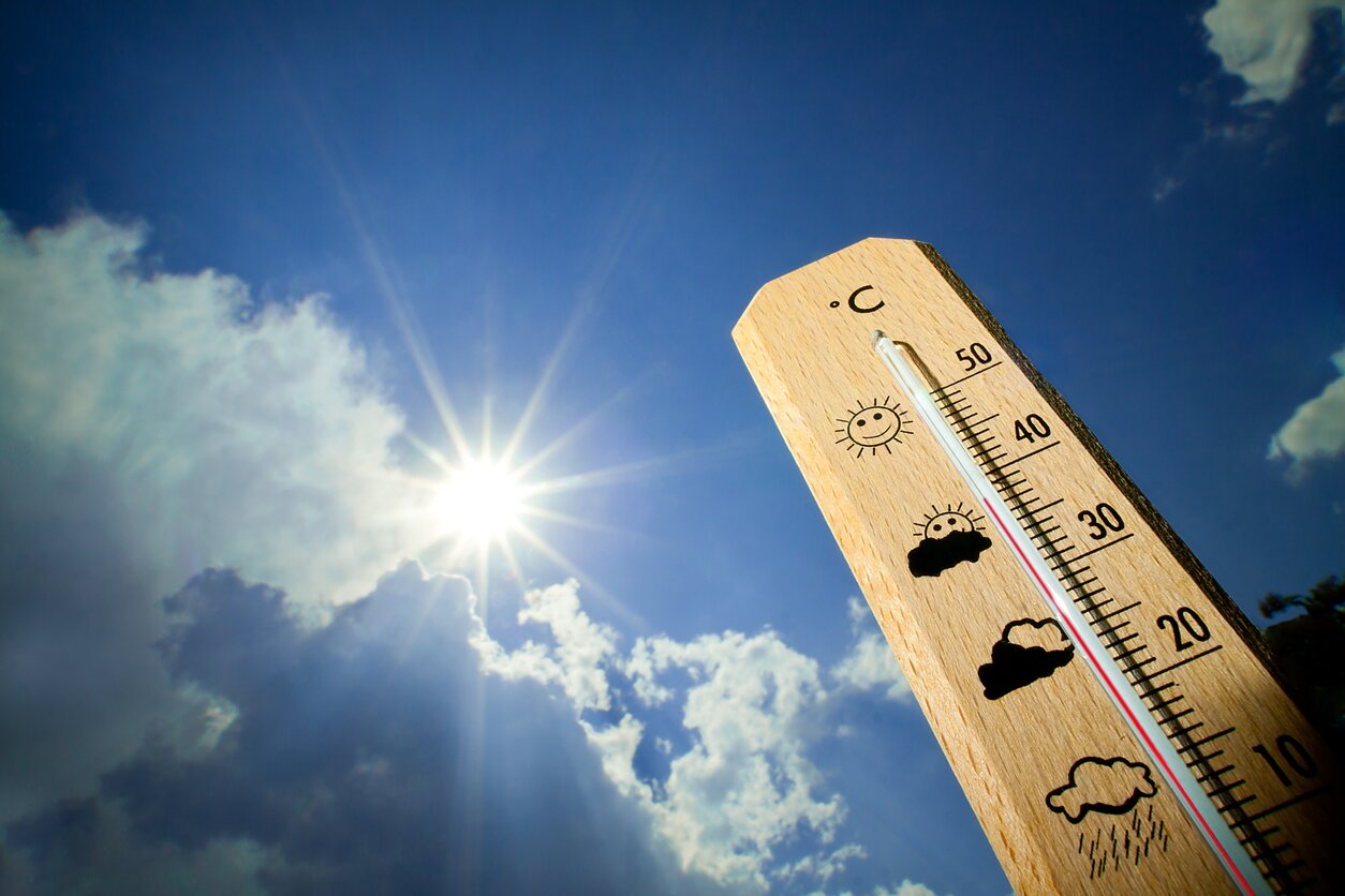 Darosi nebejuokinga: temperatūra kils kasdien – ketvirtadienį galimi ir 37 laipsniai Darosi nebejuokinga: temperatūra kils kasdien – ketvirtadienį galimi ir 37 laipsniai