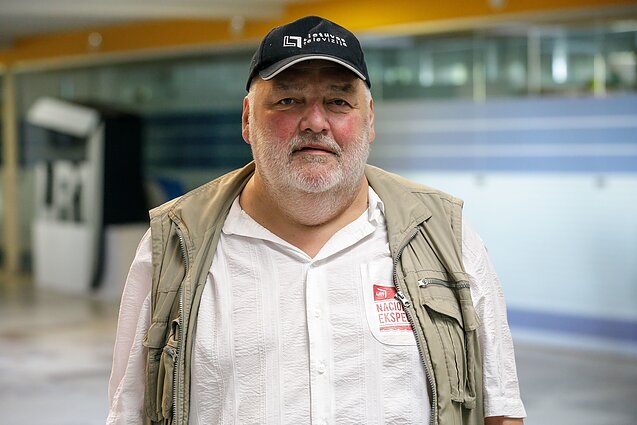 Nacionalinė ekspedicija. Greta bulvių lauko – profesoriaus Alfredo Bumblausko poezijos vakaras: deklamuojamos Oskaro Milašiaus eilės