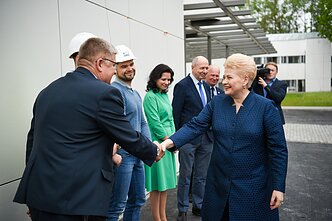 Dalia Grybauskaitė apžiūri naująją Infekcinių ligų ir tuberkuliozės ligoninę