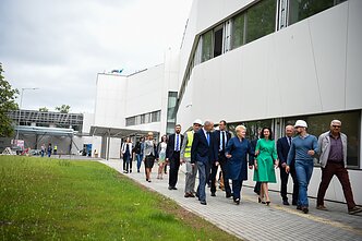 Dalia Grybauskaitė apžiūri naująją Infekcinių ligų ir tuberkuliozės ligoninę