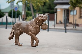 Senbernarės Bitės skulptūra Senbernarės Bitės skulptūra