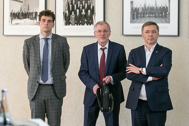 Kas vėsina Ramūno Karbauskio entuziazmą jau kitą savaitę pasirašyti koalicijos sutartį?