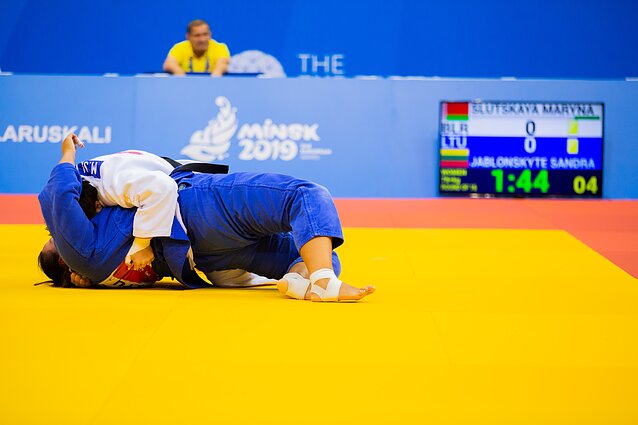 Karas dziudo bendruomenėje: žymūs kovotojai skelbia, kad atiduoda sunkiai iškovotus juodus diržus