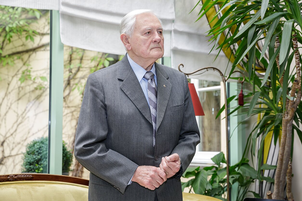 Valdas Adamkus susitiko su „Tūkstantmečio odisėjos“ dalyviais
