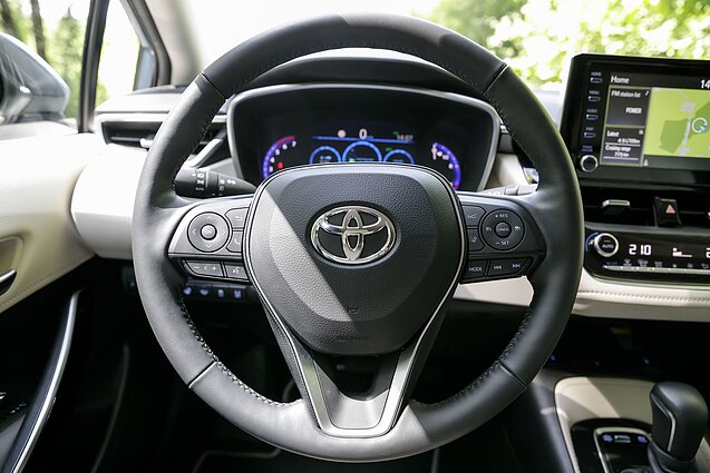 Naujasis „Toyota Corolla“ sedanas Naujasis „Toyota Corolla“ sedanas