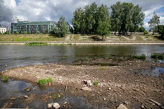 Neris river can now be crossed by foot