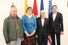 Režisierius Justinas Lingys, istorikė Vilma Bukaitė, Vitalis Petrušis, generalinis konsulas Darius Gaidys Lietuvos konsulate Los Andžele Režisierius Justinas Lingys, istorikė Vilma Bukaitė, Vitalis Petrušis, generalinis konsulas Darius Gaidys Lietuvos konsulate Los Andžele