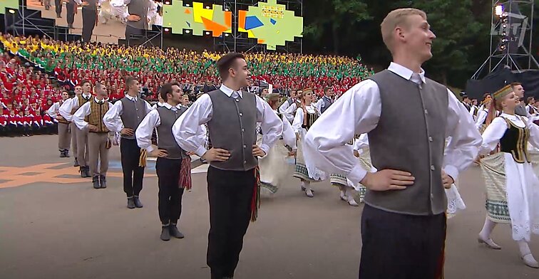 Kauno dainų ir šokių šventė „Lietuva brangi“