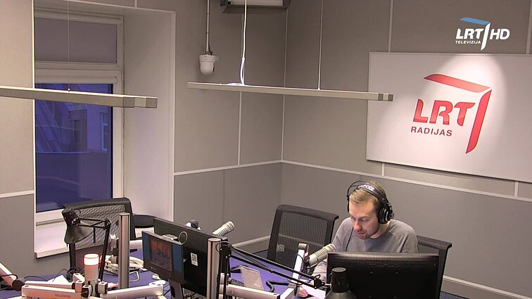 LRT RADIJO žinios. Opozicijos durys Valstiečių ir žaliųjų frakciją palikusiam Vytautui Bakui – atviros