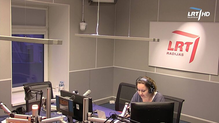 LRT RADIJO žinios. Jungtinė Karalystė savo laivams, plaukiojantiems Irano vandenyse pakėlė grėsmės lygį iki aukščiausio