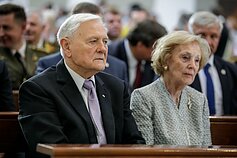 Iškilmingose mišiose Vilniaus arkikatedroje bazilikoje dalyvauja Valdas Adamkus su žmona