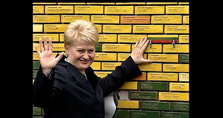 Baltijos kelio 21-ųjų metinių minėjimas prie skulptūros „Laisvės kelias“