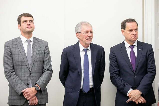 Dienos tema. Gediminas Kirkilas: man toks įspūdis susidaro, jog kažkas labai nori sukiršinti šitą koaliciją (su vertimu į gestų k.)