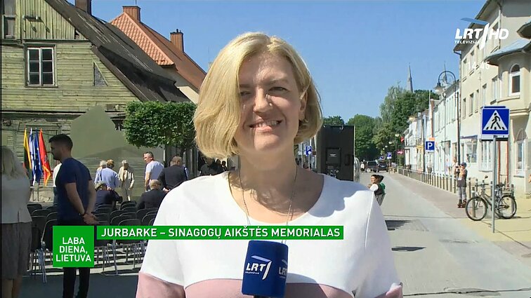 Jurbarke atidengtas Sinagogų aikštės memorialas šio miesto žydams atminti
