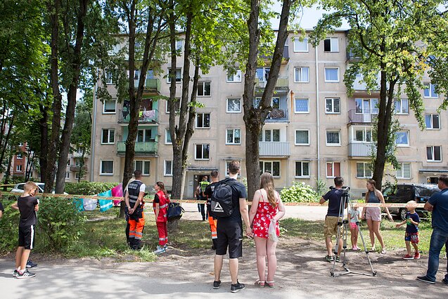Evacuation of the housing block in Kaunas Evacuation of the housing block in Kaunas