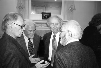 Alfonsas Nyka-Niliūnas, Kazys Bradūnas, Bernardas Brazdžionis, Jurgis Jankus Vašingtone 1999 metais Alfonsas Nyka-Niliūnas, Kazys Bradūnas, Bernardas Brazdžionis, Jurgis Jankus Vašingtone 1999 metais