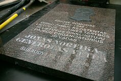 Nukabinta J. Noreikos-Generolo Vėtros atminimo lenta Nukabinta J. Noreikos-Generolo Vėtros atminimo lenta