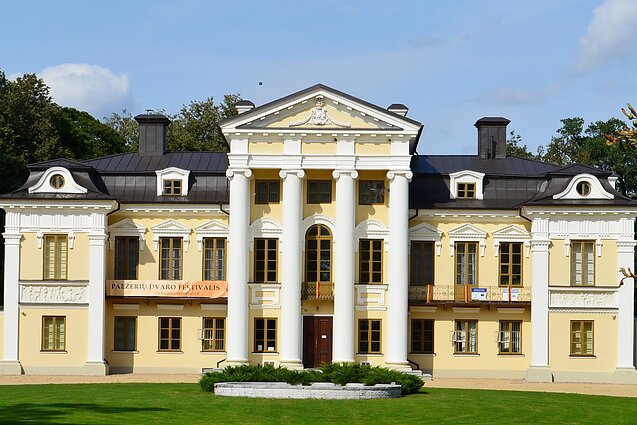 Paežerių dvaro rūmai