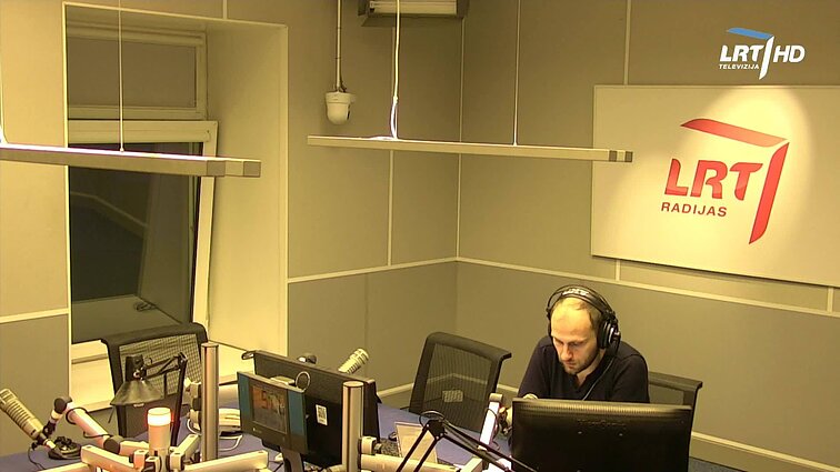 LRT RADIJO žinios. Baltieji rūmai patvirtino: JAV prezidentas po mėnesio lankysis Lenkijoje