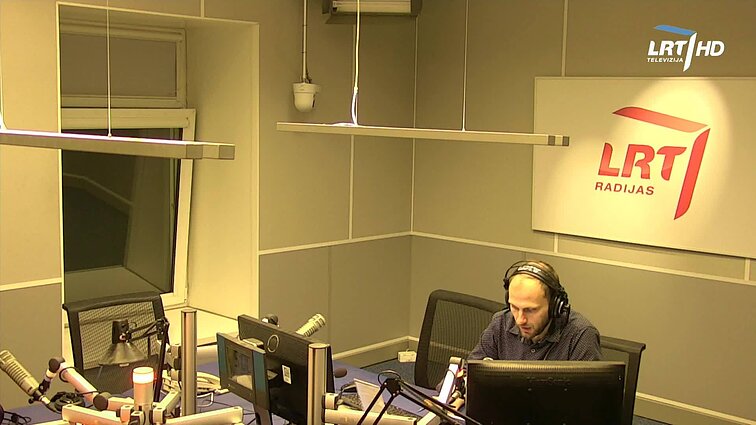 LRT RADIJO žinios. Dalis moksleivių vis dar ieško laikino darbo