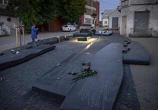 Sinagogų aikštės memorialas Jurbarke