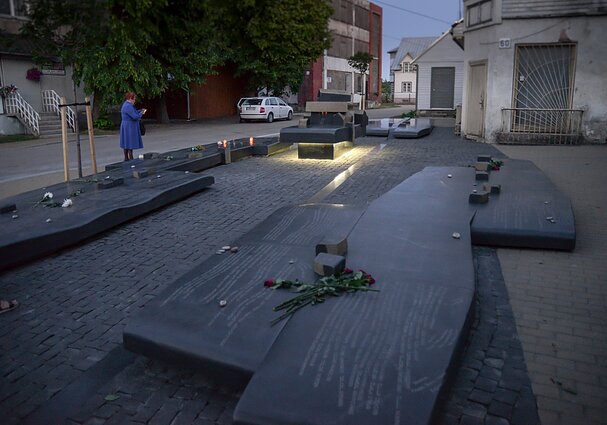 Sinagogų aikštės memorialas Jurbarke