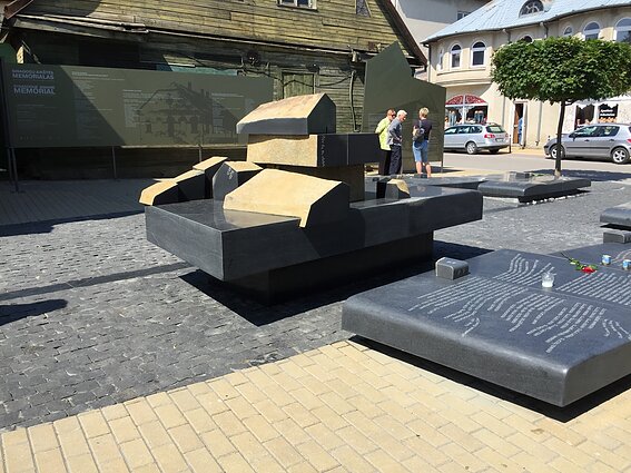 Sinagogų aikštės memorialas Jurbarke