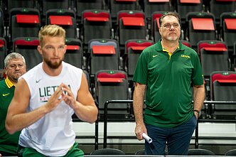 Domantas Sabonis ir Arvydas Sabonis