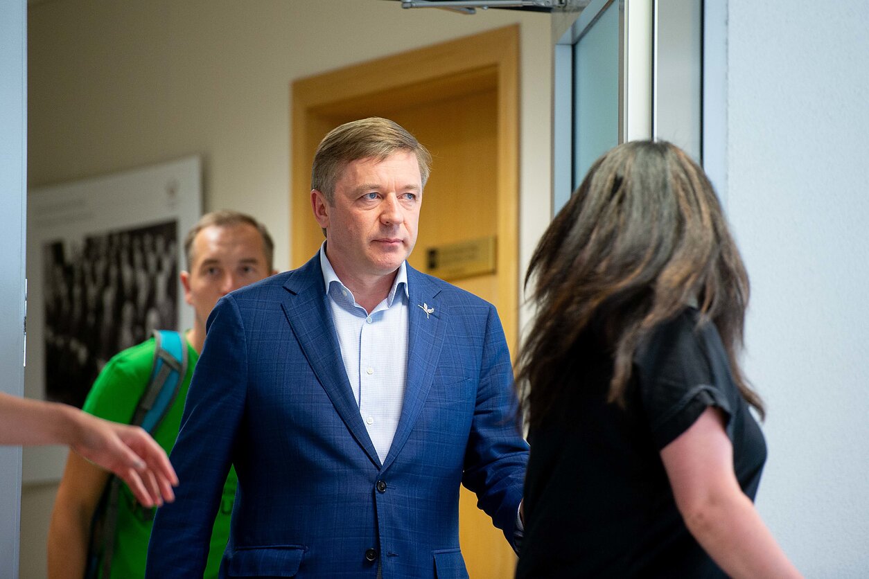 Ramūnas Karbauskis susitiko su Lietuvos pašto direktore Asta Sungailiene Ramūnas Karbauskis susitiko su Lietuvos pašto direktore Asta Sungailiene