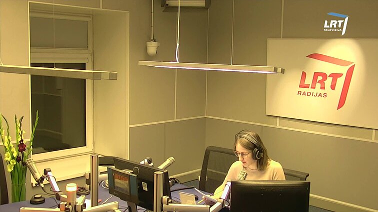 LRT RADIJO žinios. NSGK renkasi į neeilinį posėdį, kur svarstys Seimo narės Irinos Rozovos pažeidžiamumą