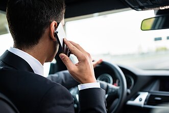 Kalbėjimas telefonu vairuojant Kalbėjimas telefonu vairuojant