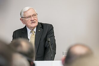 Valdas Adamkus