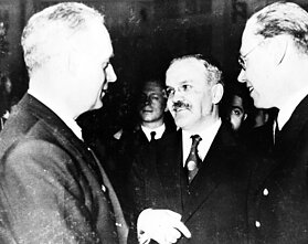 Molotovo-Ribentropo pakto pasirašymo akimirkos