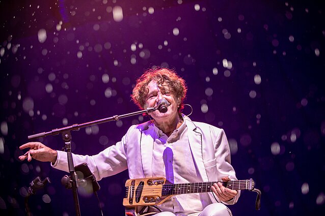 Skambantys pasauliai su Nomeda Kazlaus. Svečias iš Bosnijos ir Hercegovinos – kompozitorius Goran Bregovič