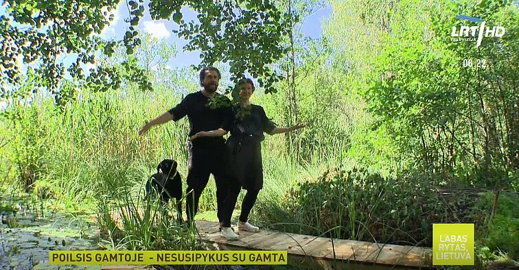 „Labas rytas, Lietuva“ I dalis. Namelis iš naudoto konteinerio ir lieptas iš plastiko taros: neegzistuojančios dizainerių kūrybinės ribos