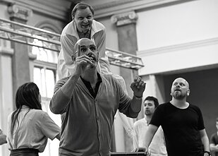 Director Vincent Boussard and Liudas Mikalauskas rehearsing ‘Candide’