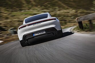 „Porsche Taycan“ „Porsche Taycan“